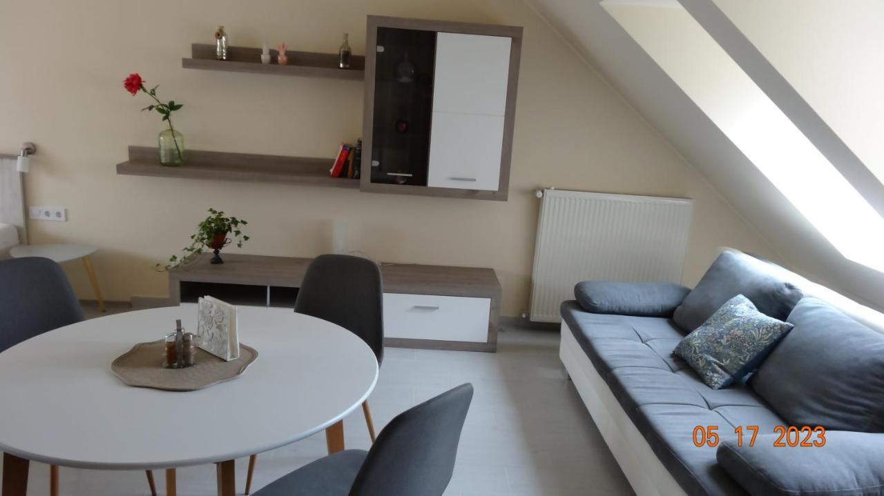 Gardencity Apartmanhaz Győr Esterno foto